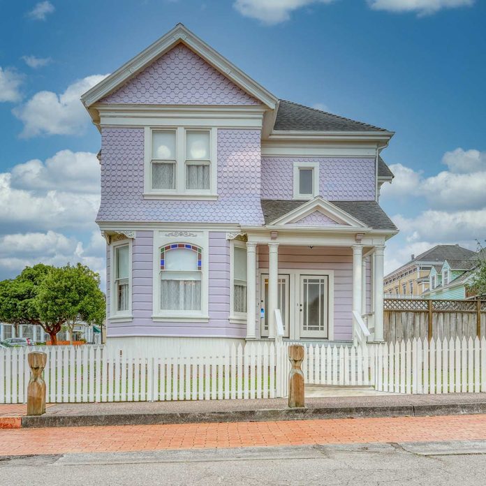 victorian home architectural style