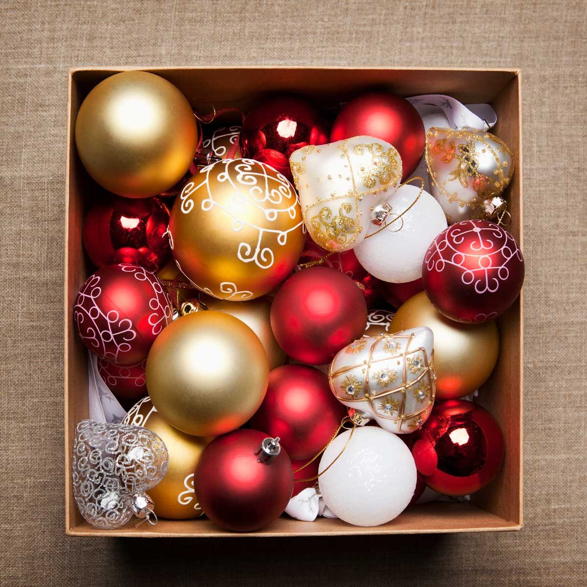 Homeowners’ Guide to Christmas Ornaments