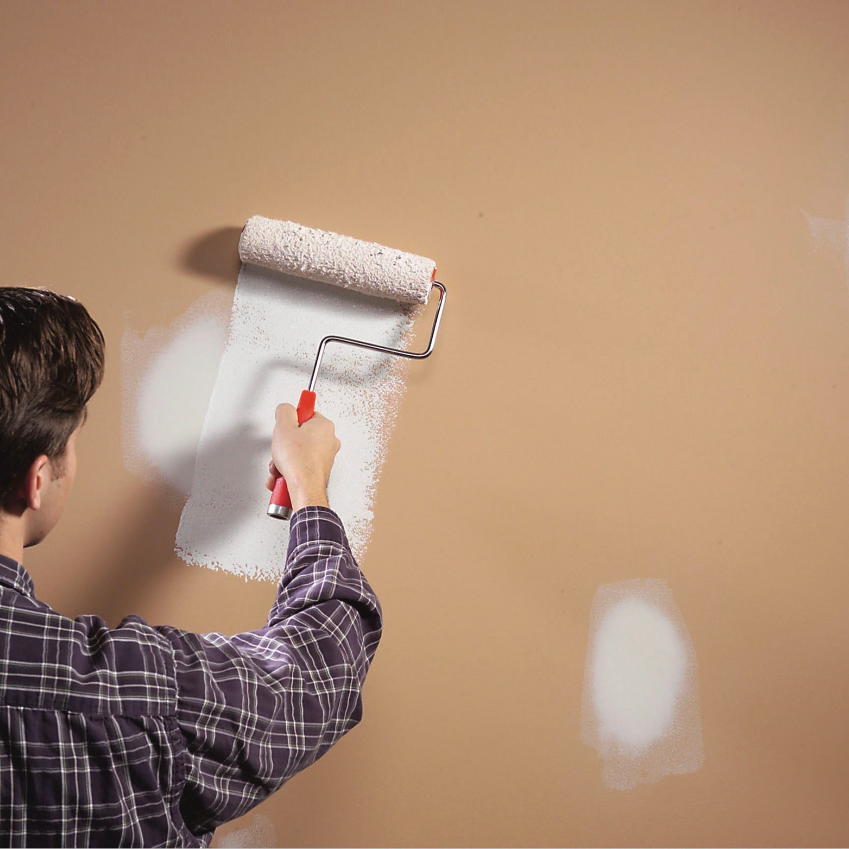 Repairing wall paint