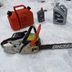 How to Lubricate a Chainsaw With Oil