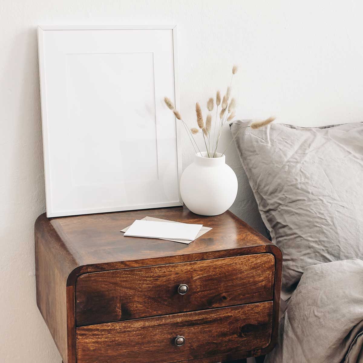 Nightstand Gettyimages 1264970108