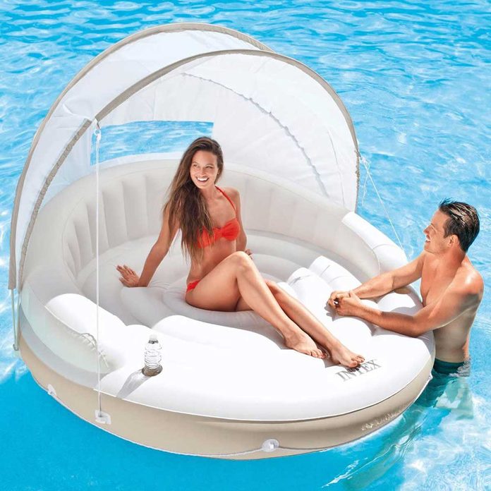 Pool Cabana 718nu14ld3l. Ac Sl1000