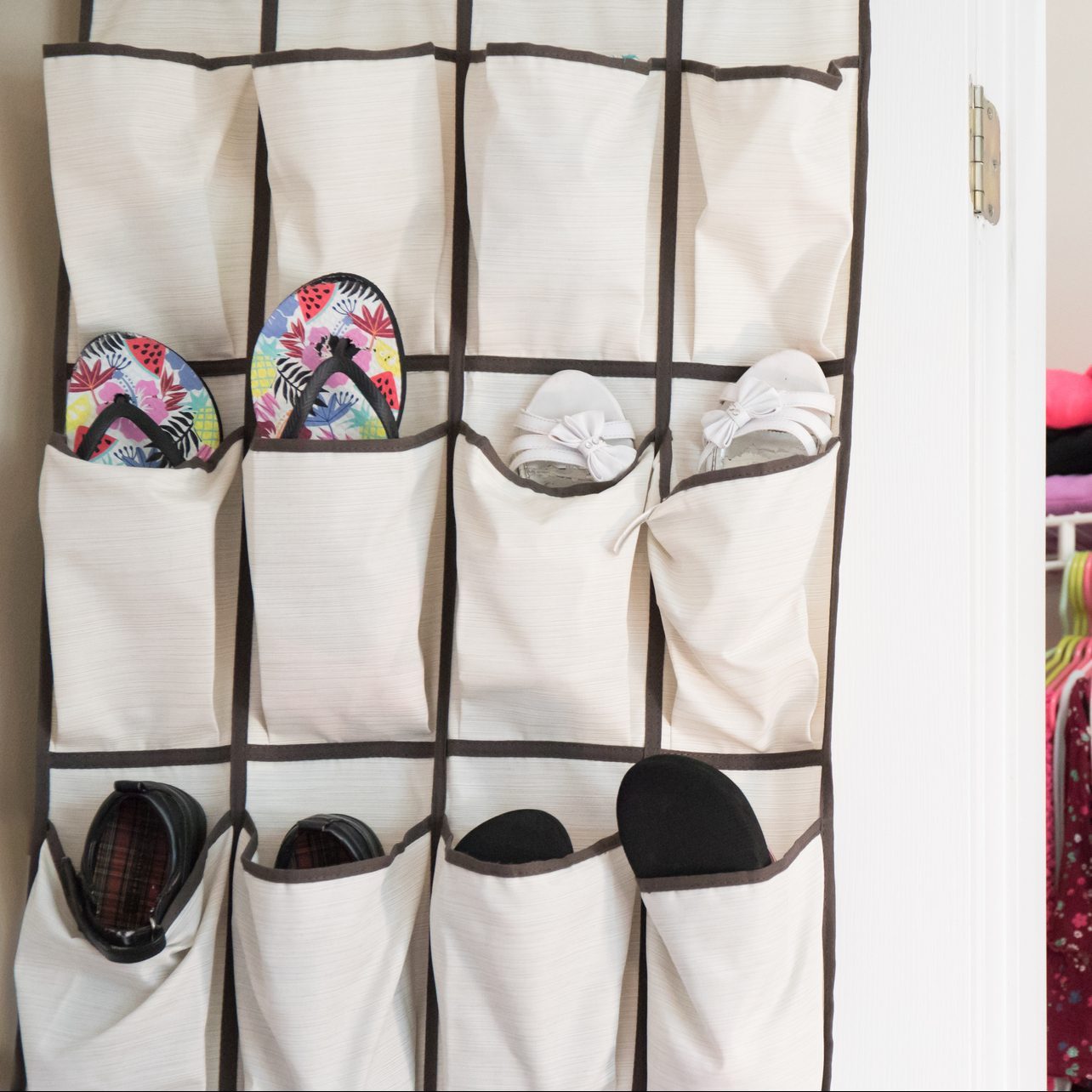 over the door storage pockets for dorm closets