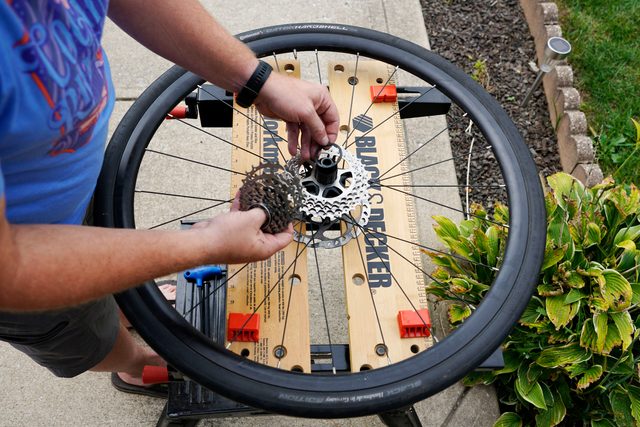 Replace Bicycle Cassette