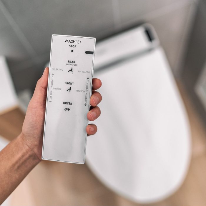 smart toilet with bidet system