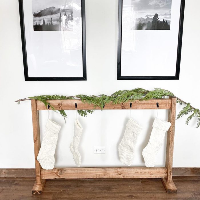 No Mantel Stocking Display