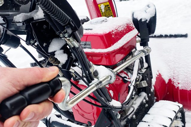 Point Chute on snow blower