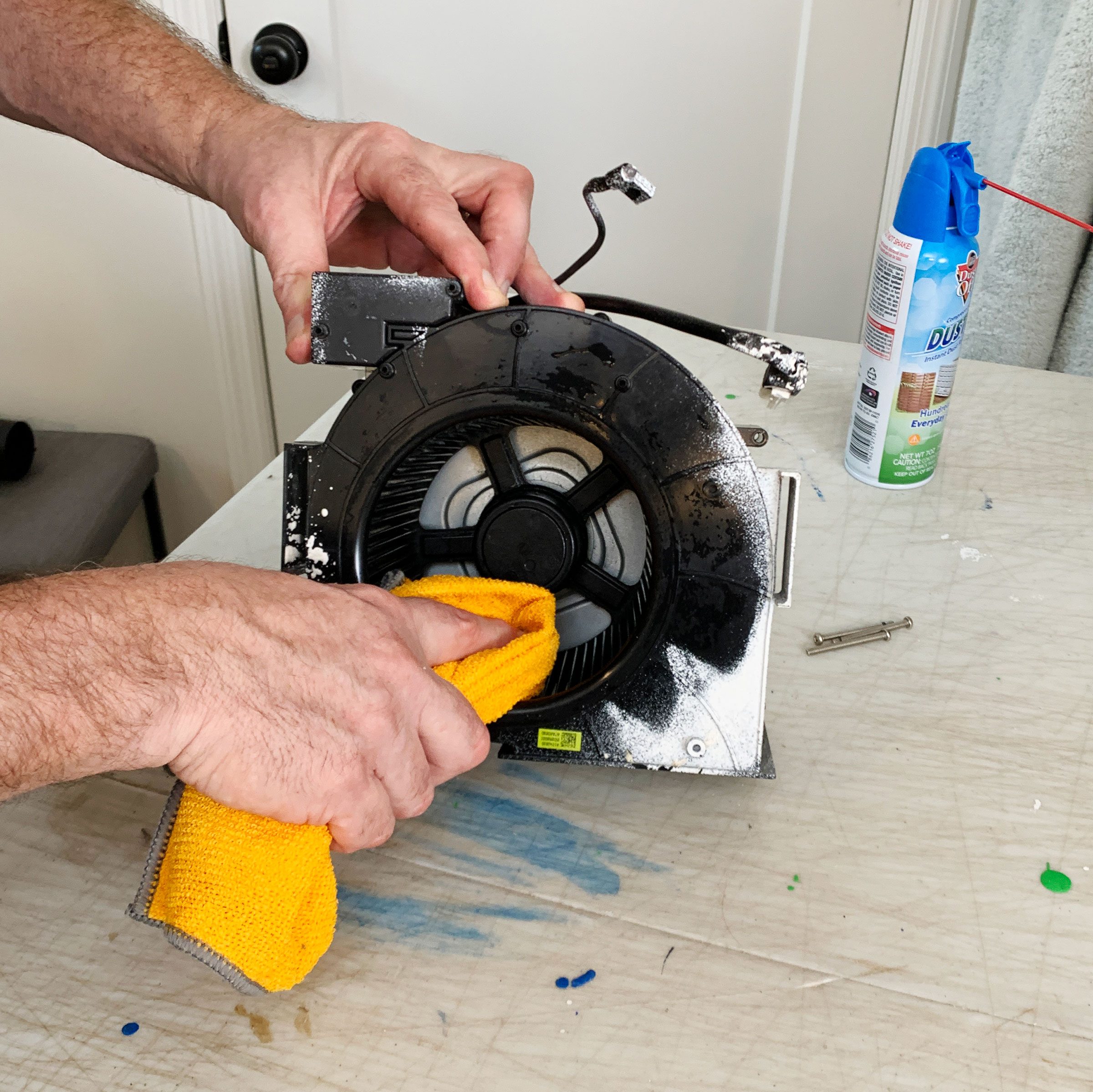 cleaning exhaust fan