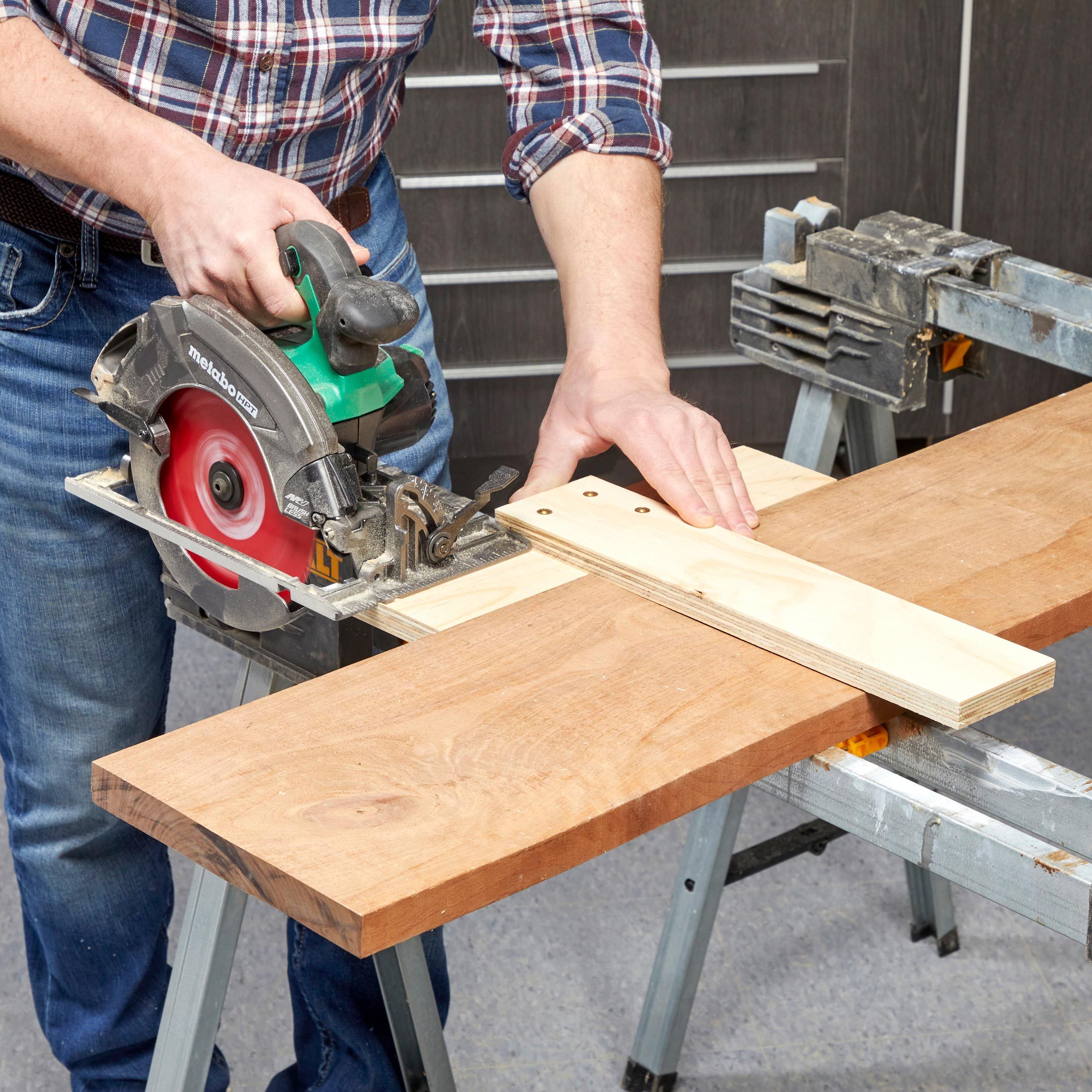 Circular Saw Guide From Scrap Wood Tip to cut straight lines