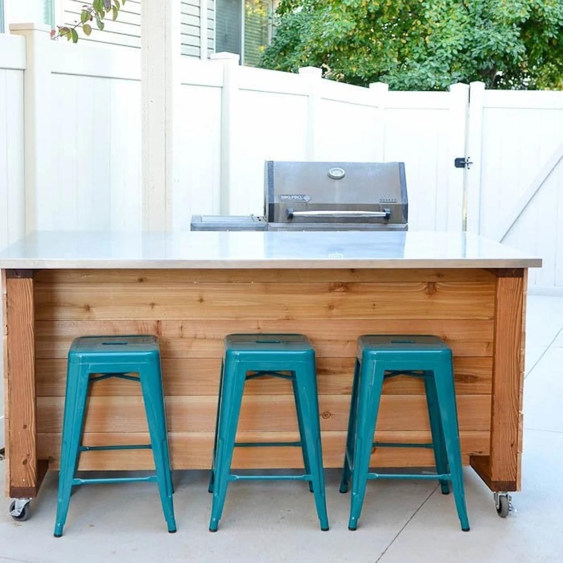 Diy Outdoor Kitchen Bar Island Idea