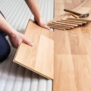 Laminate Vs Vinyl Flooring  How To Choose Gettyimages 1279349844