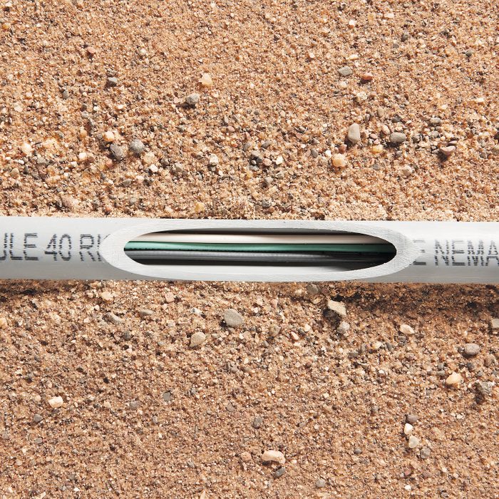 close up of Underground Wire 18 Inch option