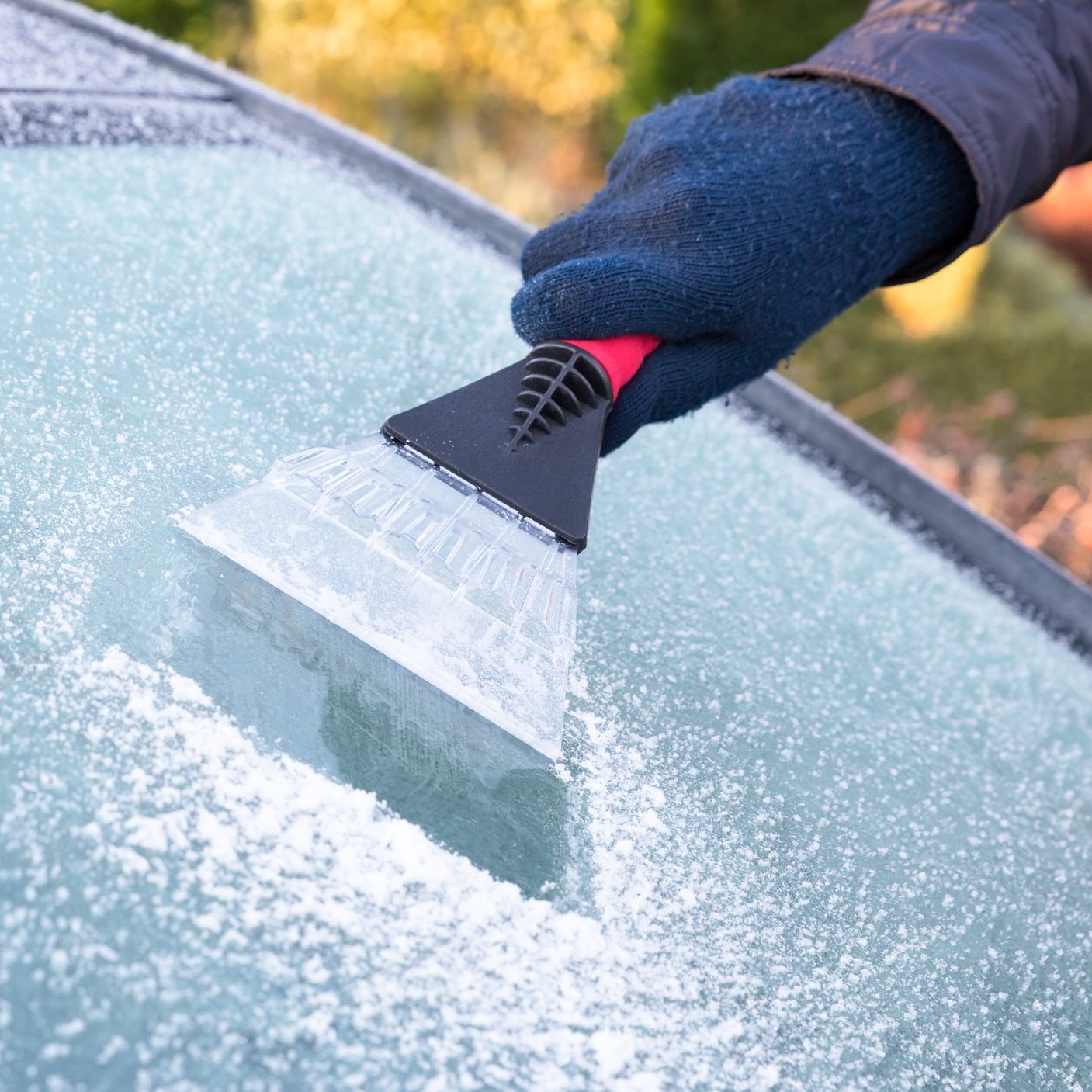 5 Essentials to Build the Best Ice Removal Kit for Your Car