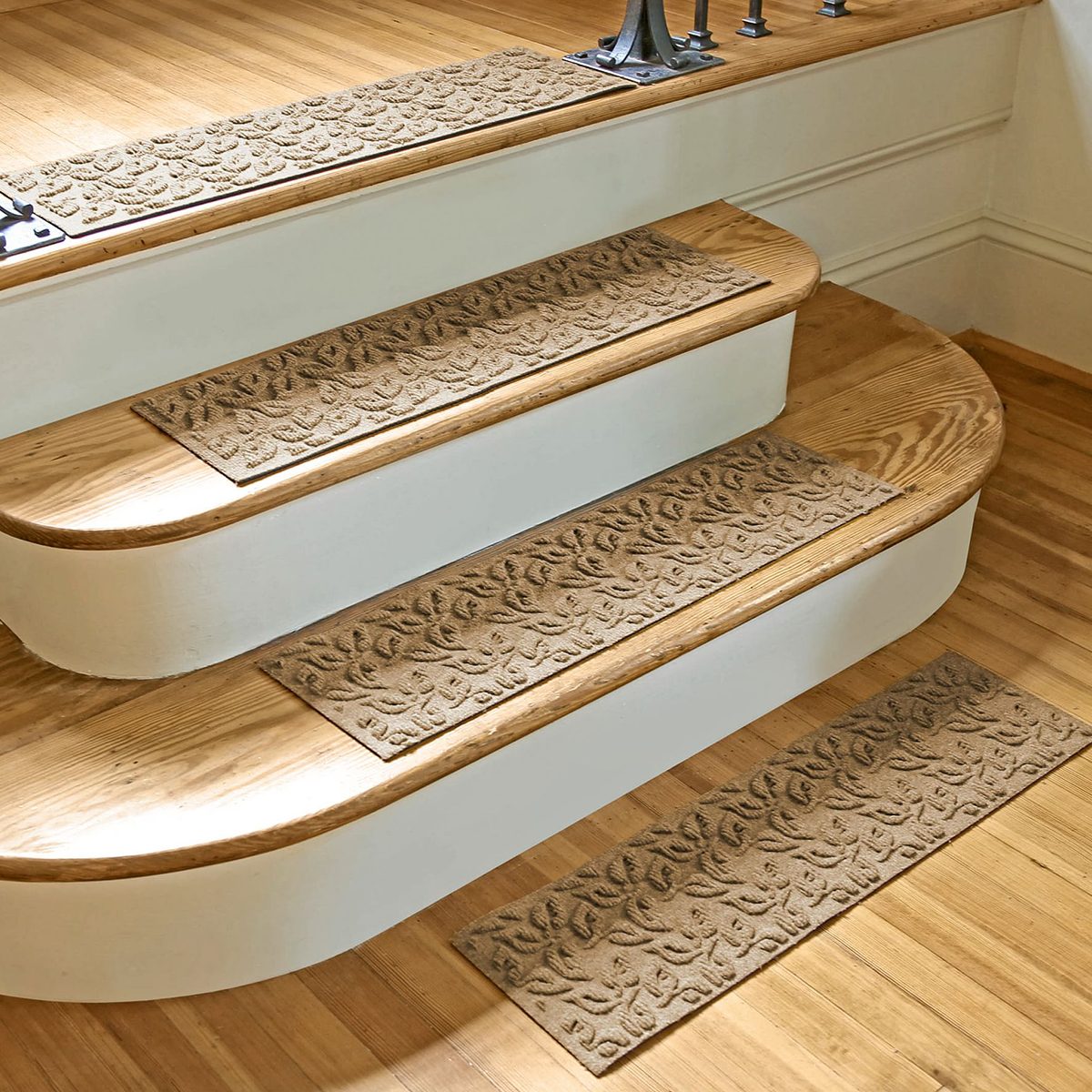 Waterhog Dogwood Leaf Indoor Outdoor Stair Treads