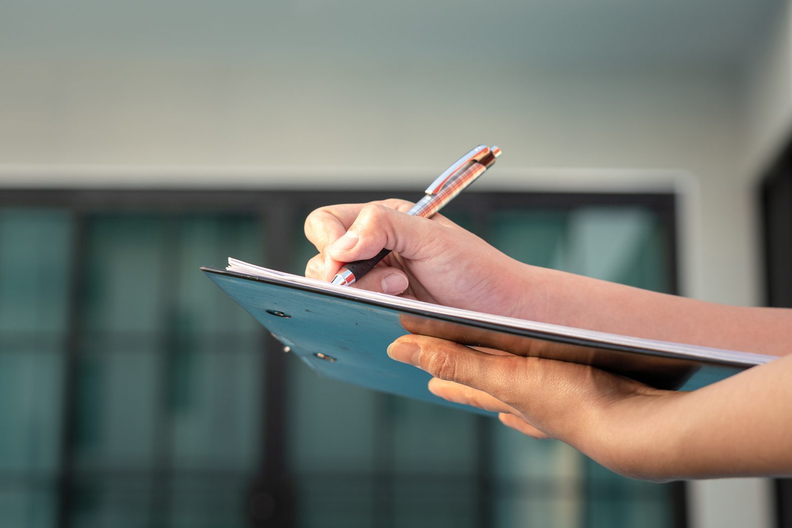 Writing on a clipboard