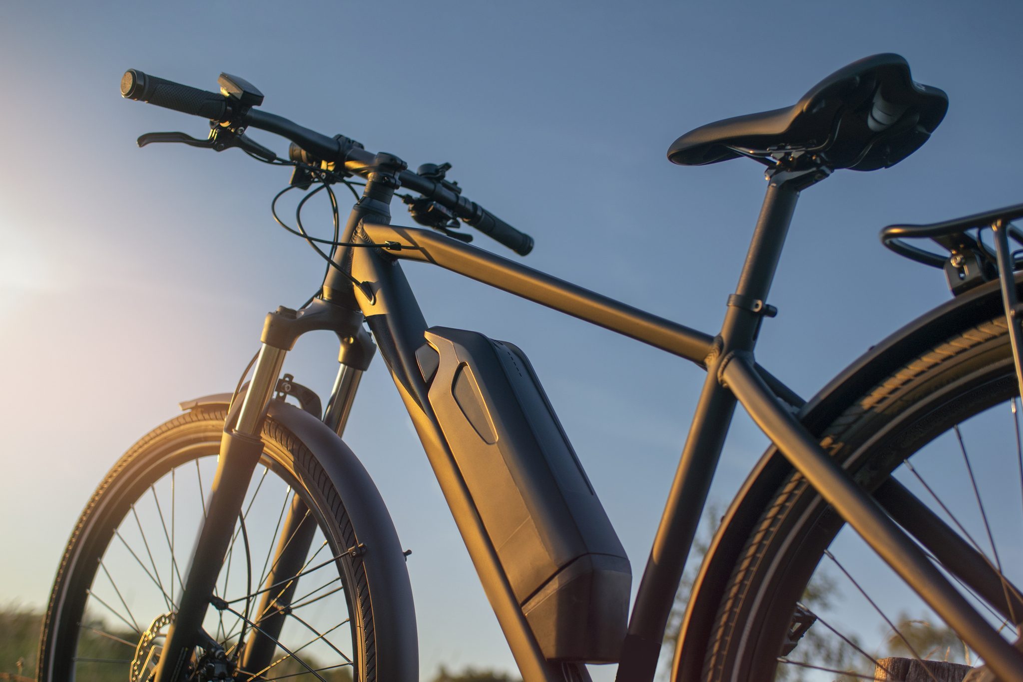 E-bike battery in the heat of the sun