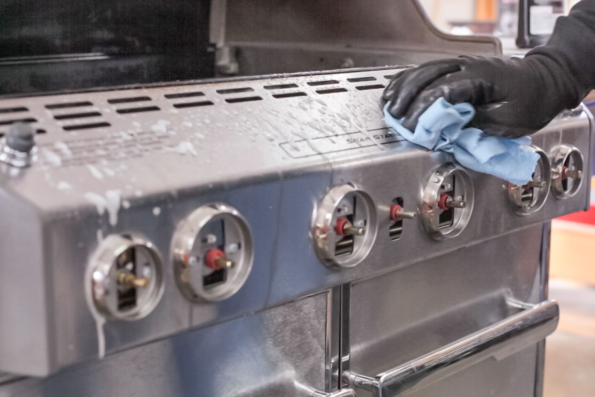 Clean Grill Cabinet