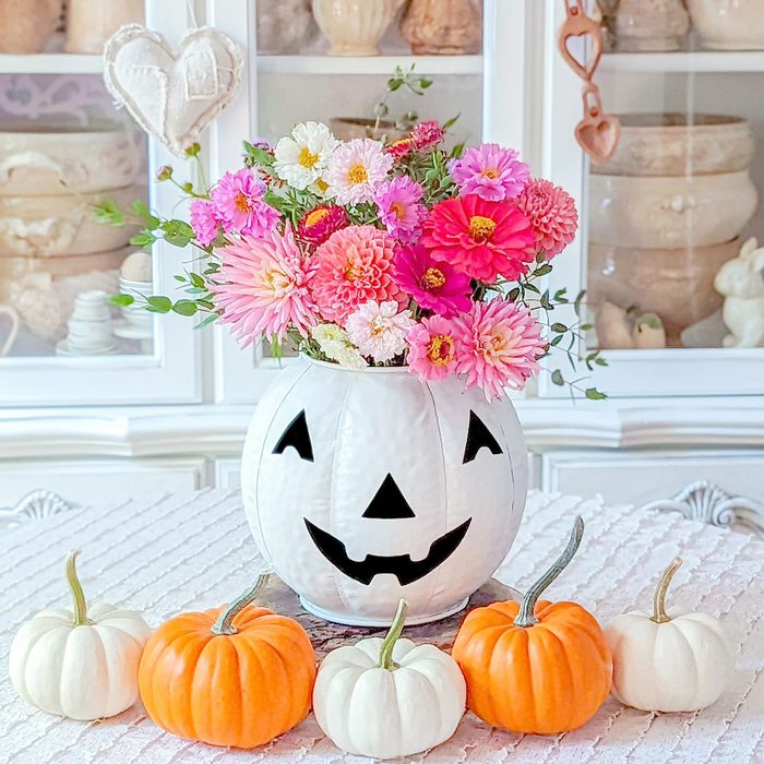 Jack O Lantern Flowers Courtesy Corbelcottage Instagram