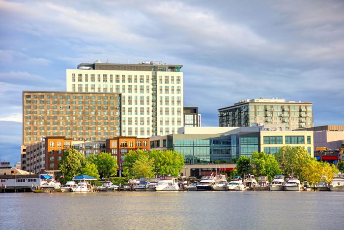 Somerville Massachusetts Skyline Assembly Row Gettyimages 1168582720