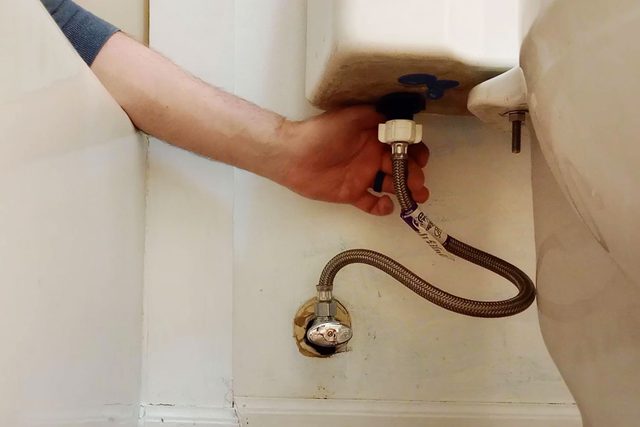 Reconnecting the water supply to toilet