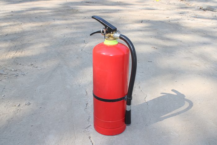 Portable fire extinguisher