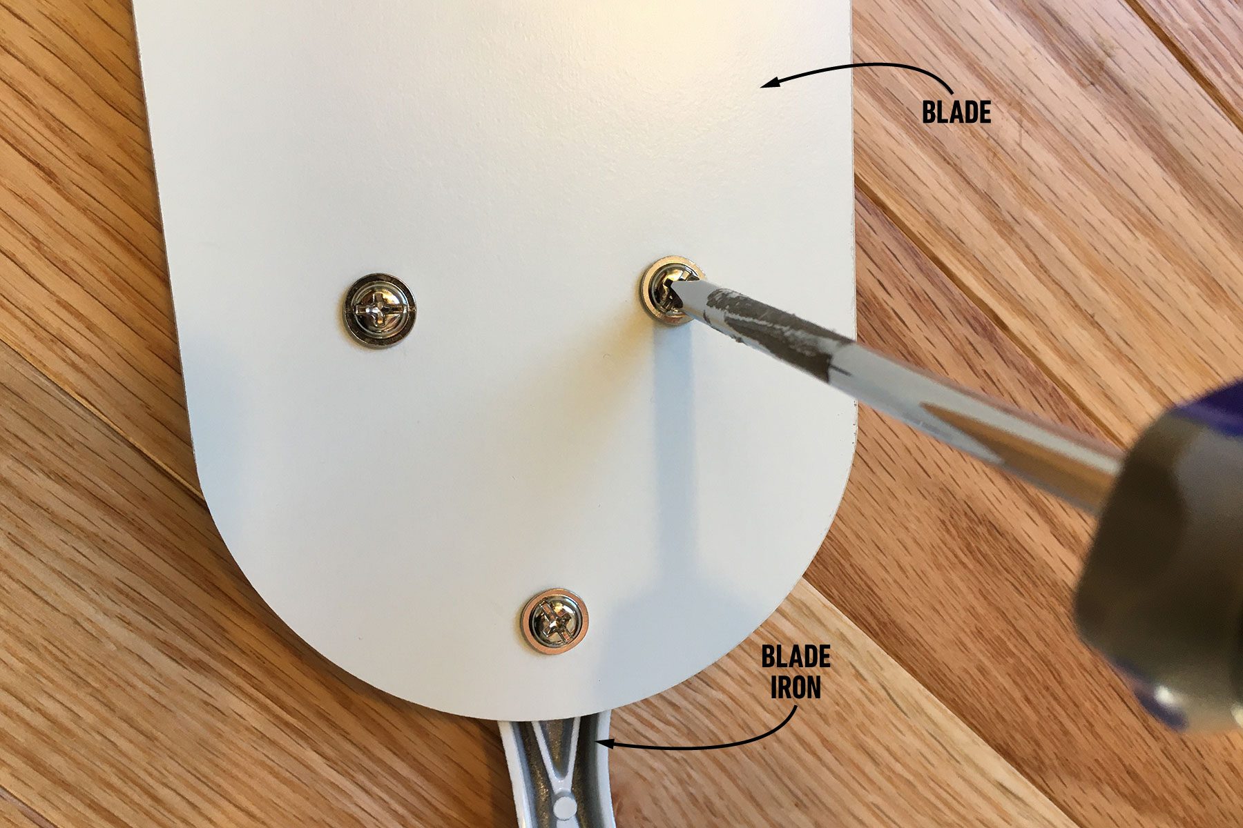 How To Fix A Wobbly Ceiling Fan Tighten Blade Screws