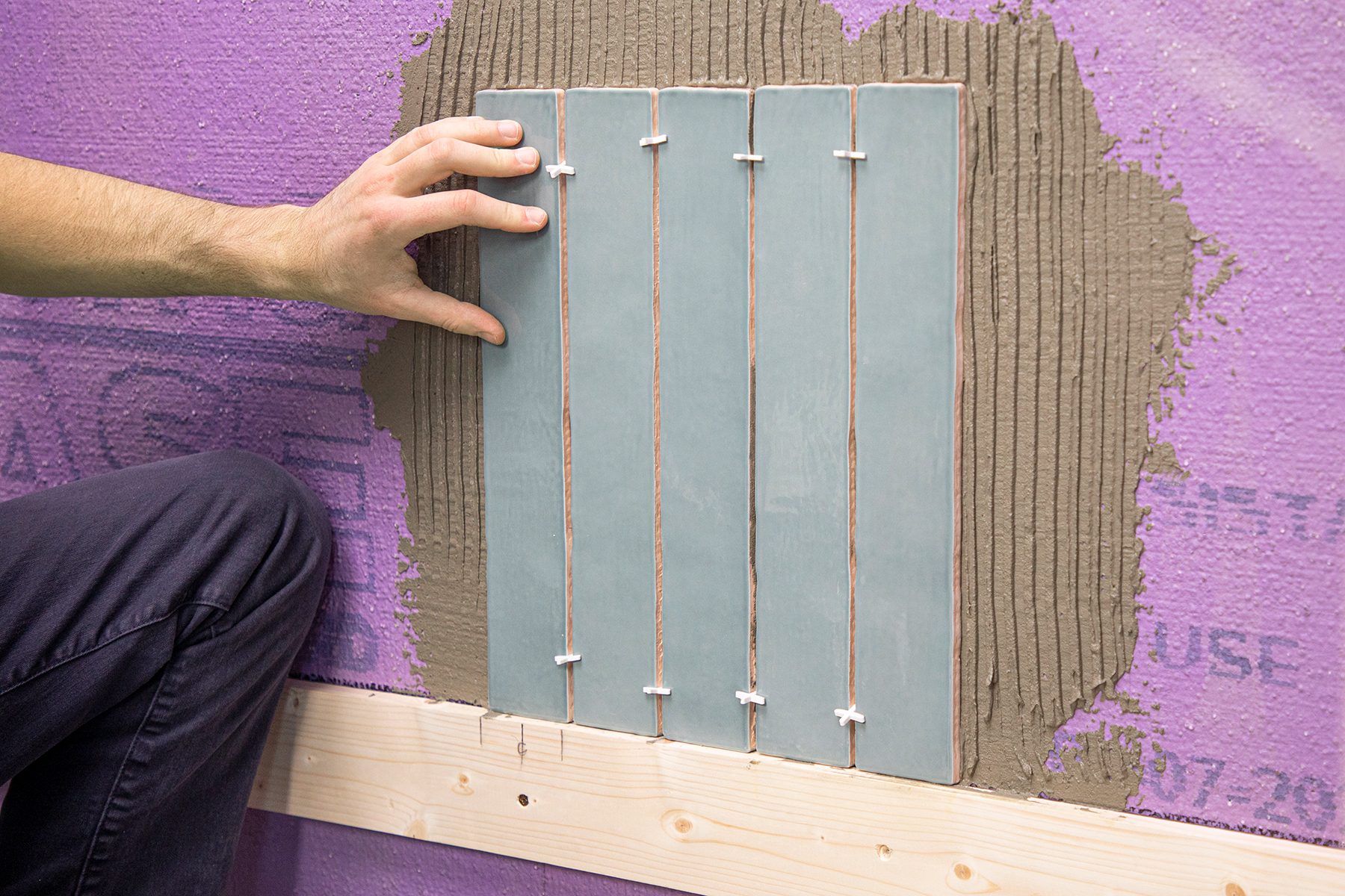 How To Tile A Shower Fhmmar24 Set Tile Tilesaw Dr 11 06 6b Ssedit