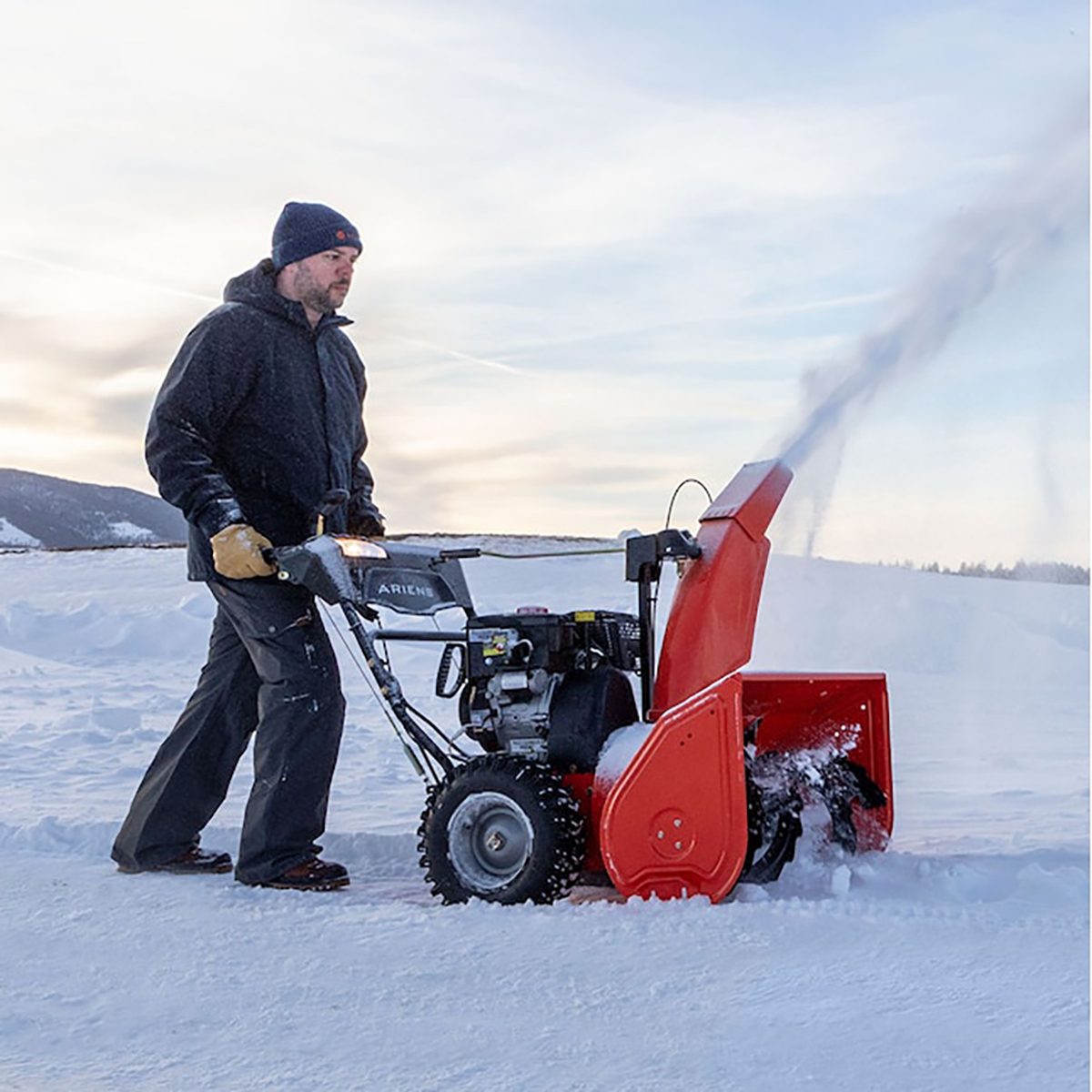 Ariens Deluxe 28 In Two Stage Self Propelled Gas Snow Blower