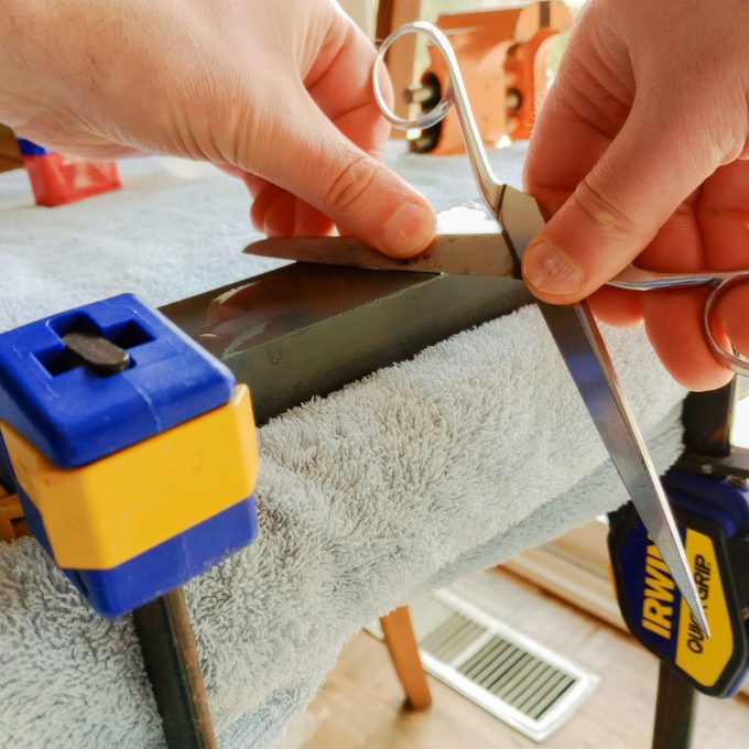 Using A Bench Whetstone