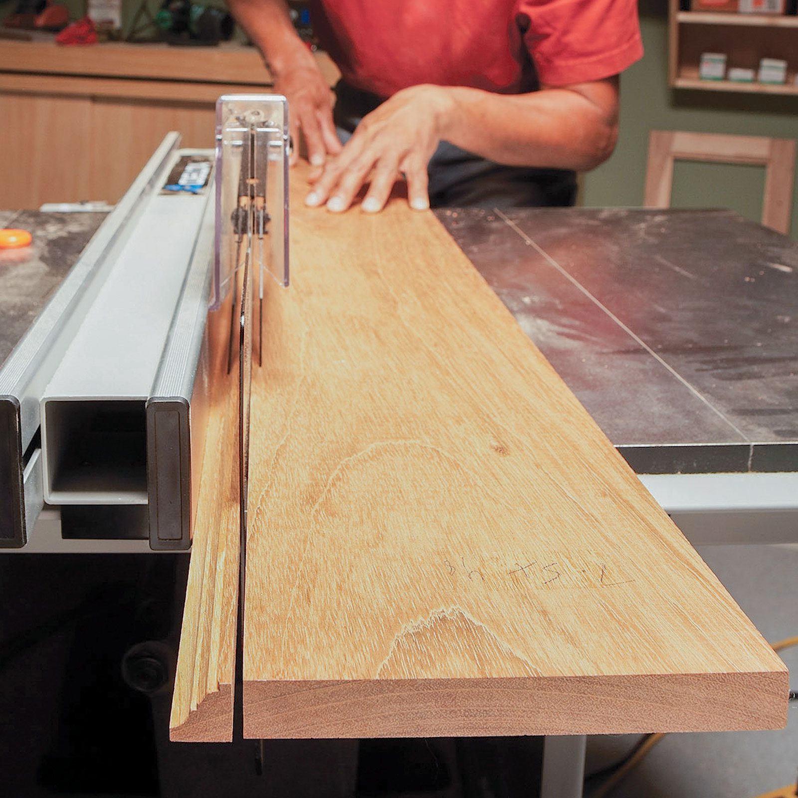 Make Moldings With Your Edge Router