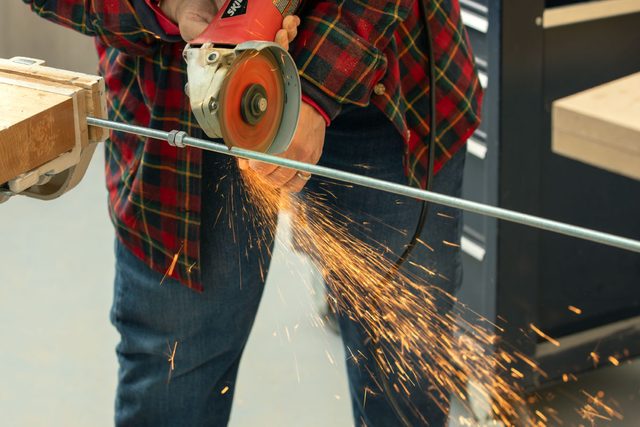 Cut The Threaded rod