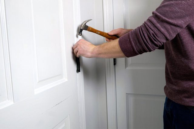 How To Stop A Door From Swinging Open Fhmvs23 Pk 01 09 Stopadoorfromswingingopen Step4