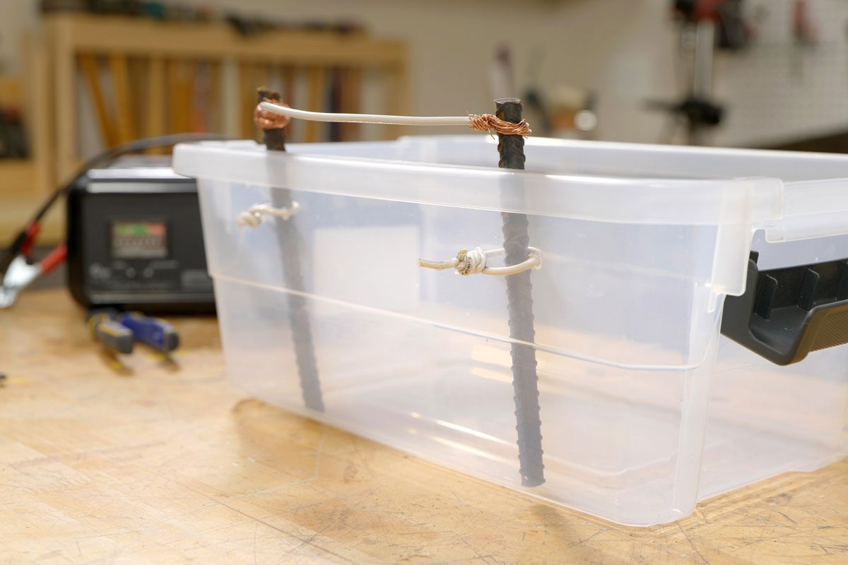 Create electric current connection between two pieces of rebar