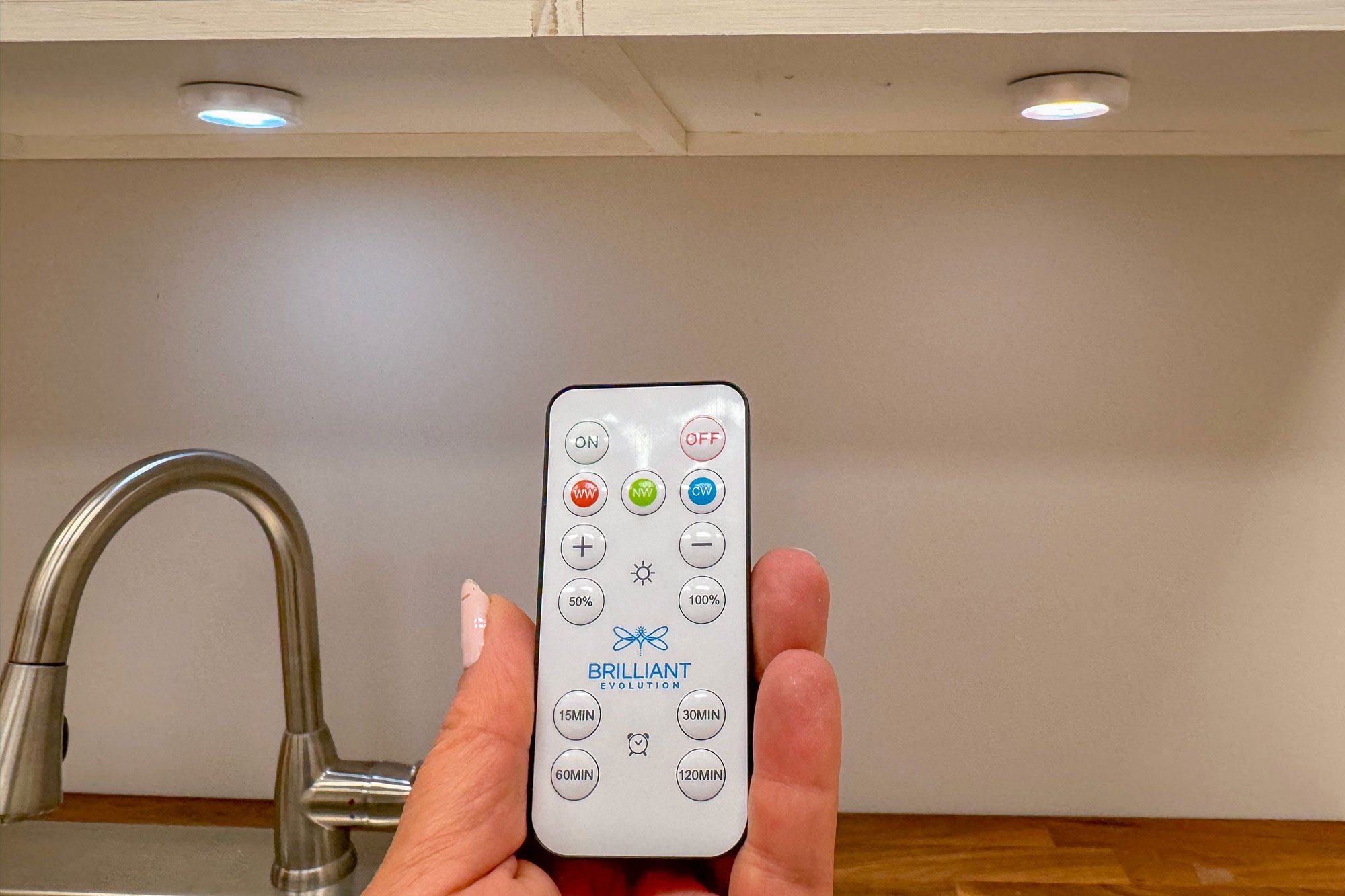 Brilliant Evolution Wireless Led Puck Lights