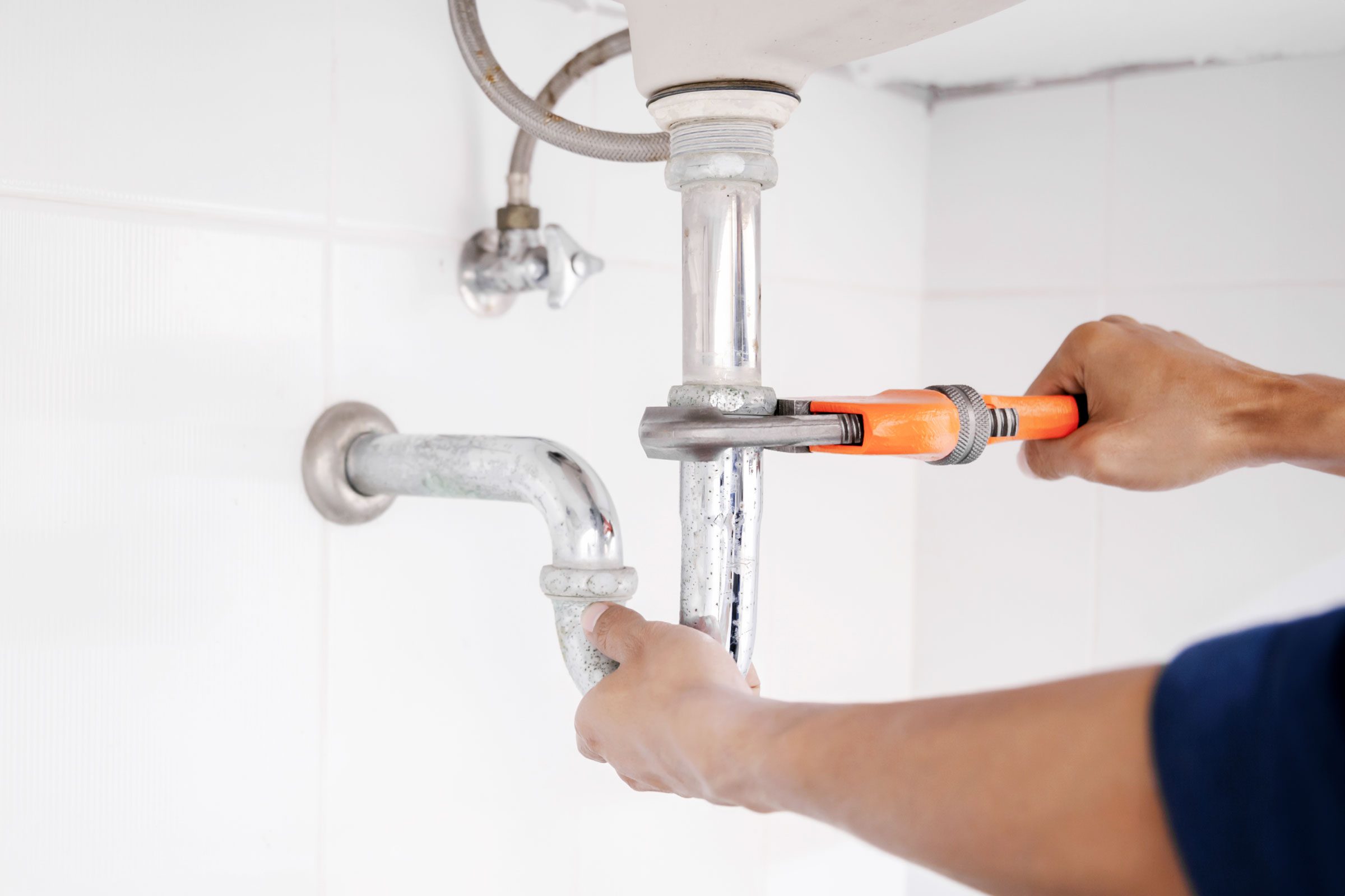 Gettyimages 1296681921 12 Things Your Plumber Wants You To Know Jvedit