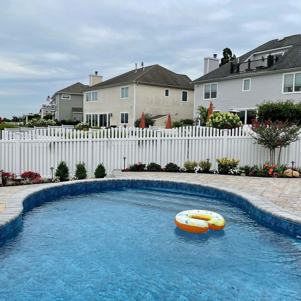 Pvc Picket Pool Fence