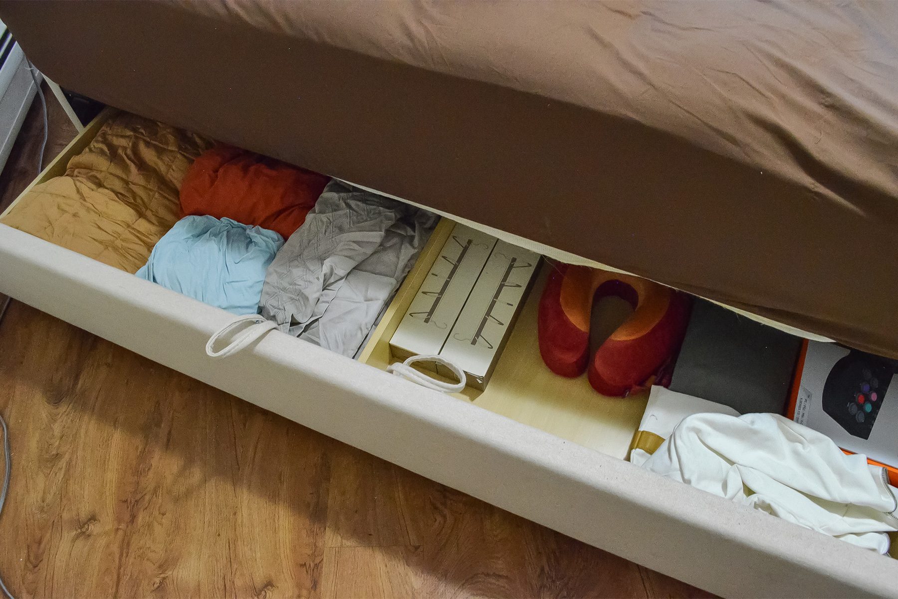Silk And Snow Side Drawer