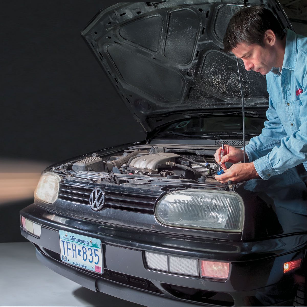 How to Diagnose and Repair a Broken Auto Light Socket