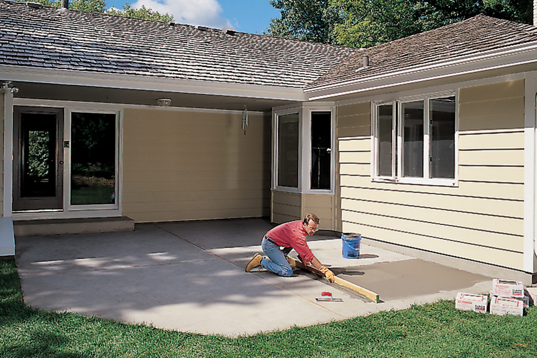 A Guide To Building A Patio With Ceramic Tile Fh97apr 01098002