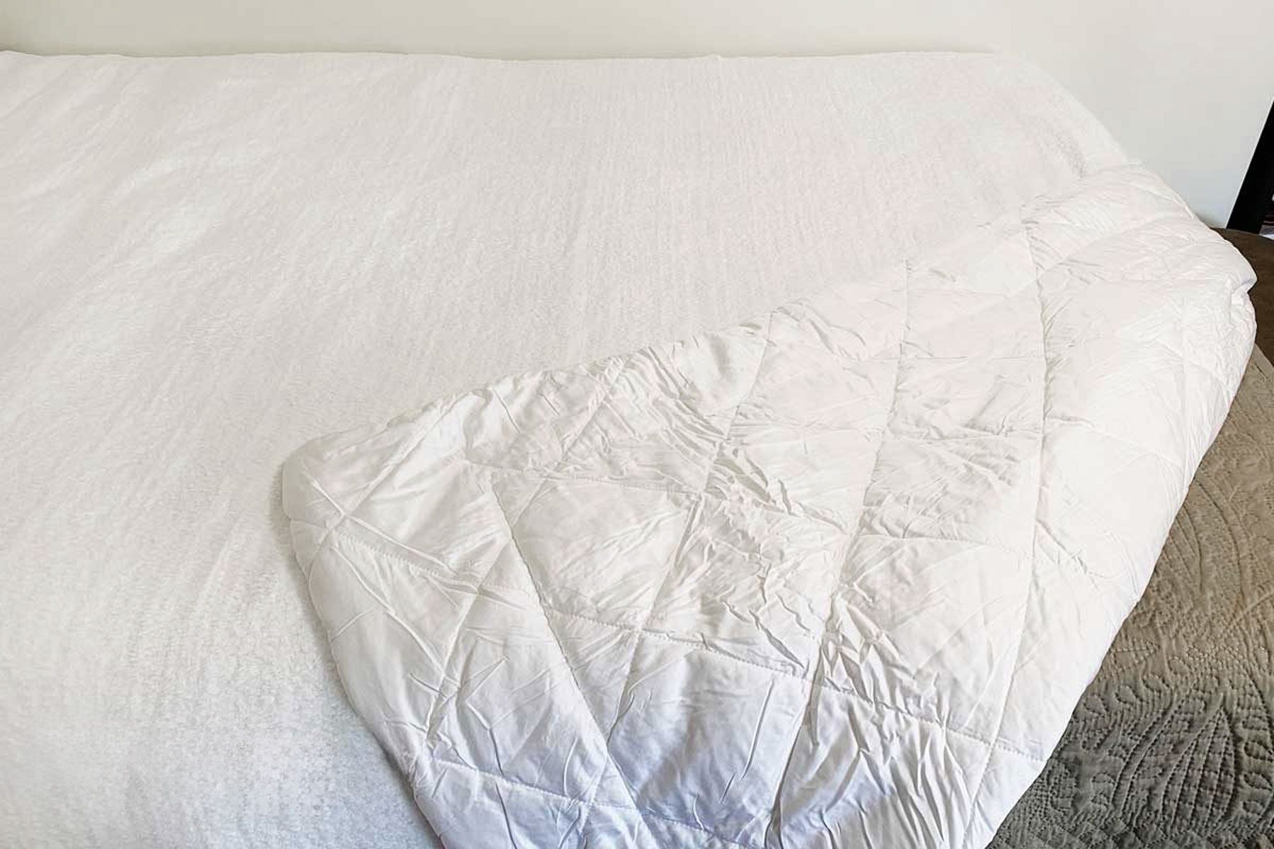 Sunday Citizen Comforter Review: We Tried the All-in-One Bedding with a Hotel Feel