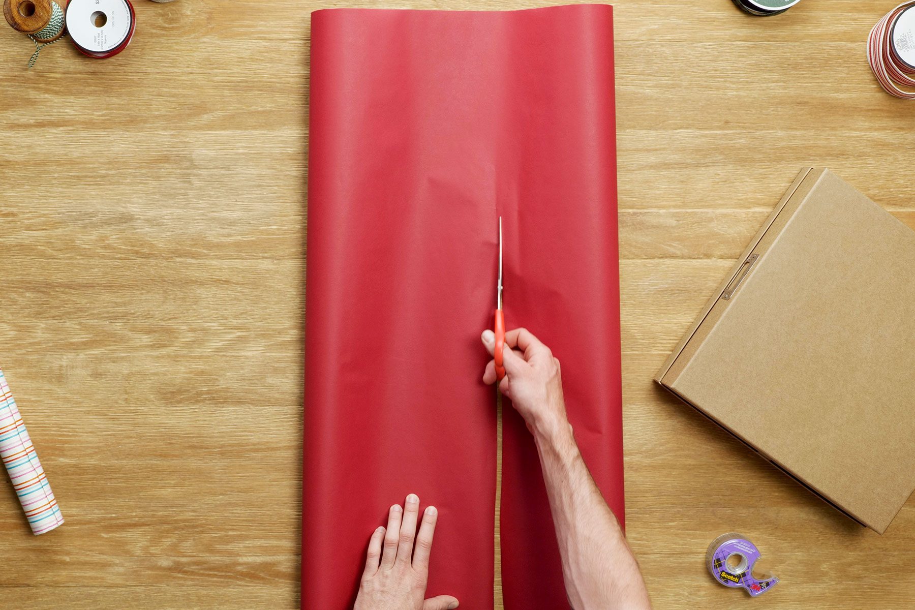 How To Wrap A Present Fhmvs24 Pk 09 13 Wrappingaboxpresent Step3