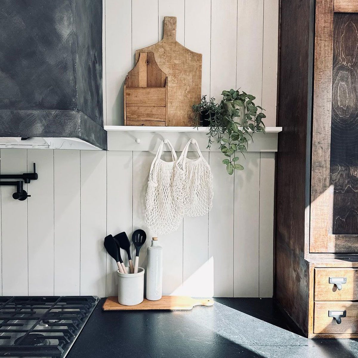 Vertical Shiplap Backsplash