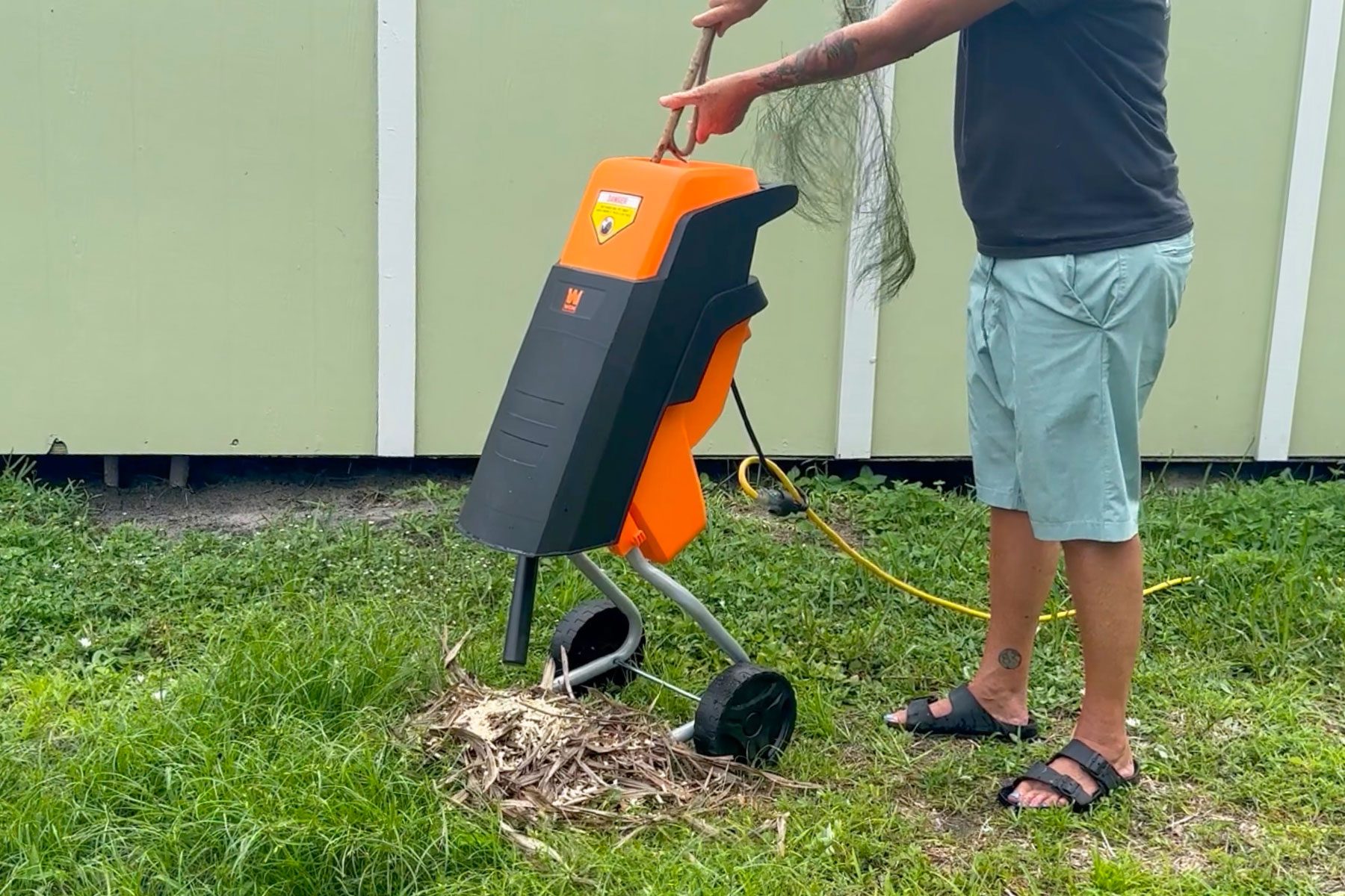 Fhma24 Wen 15 Amp Electric Chipper Pamela Bondurant 04 Ssedit