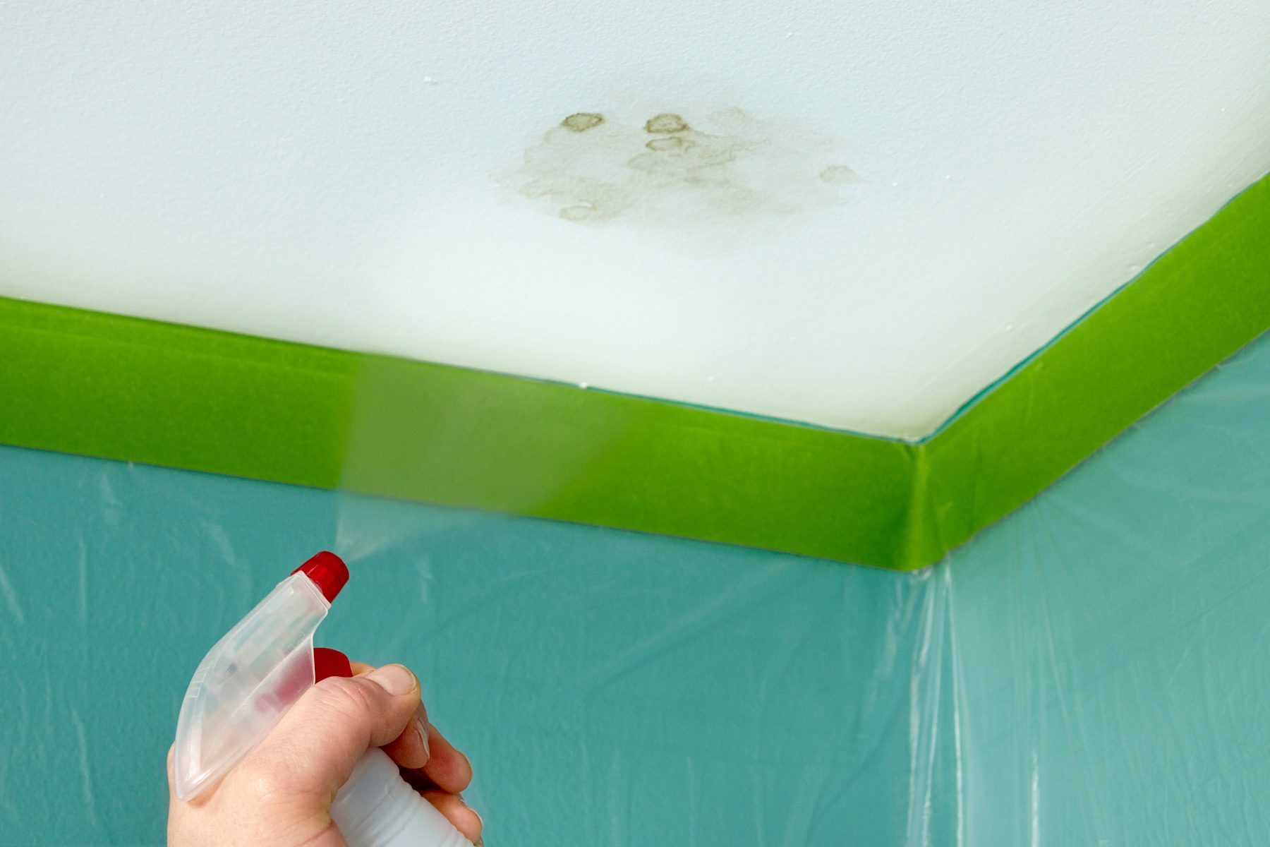 Silent Signs That Your House Has A Serious Problem Ceiling Stains