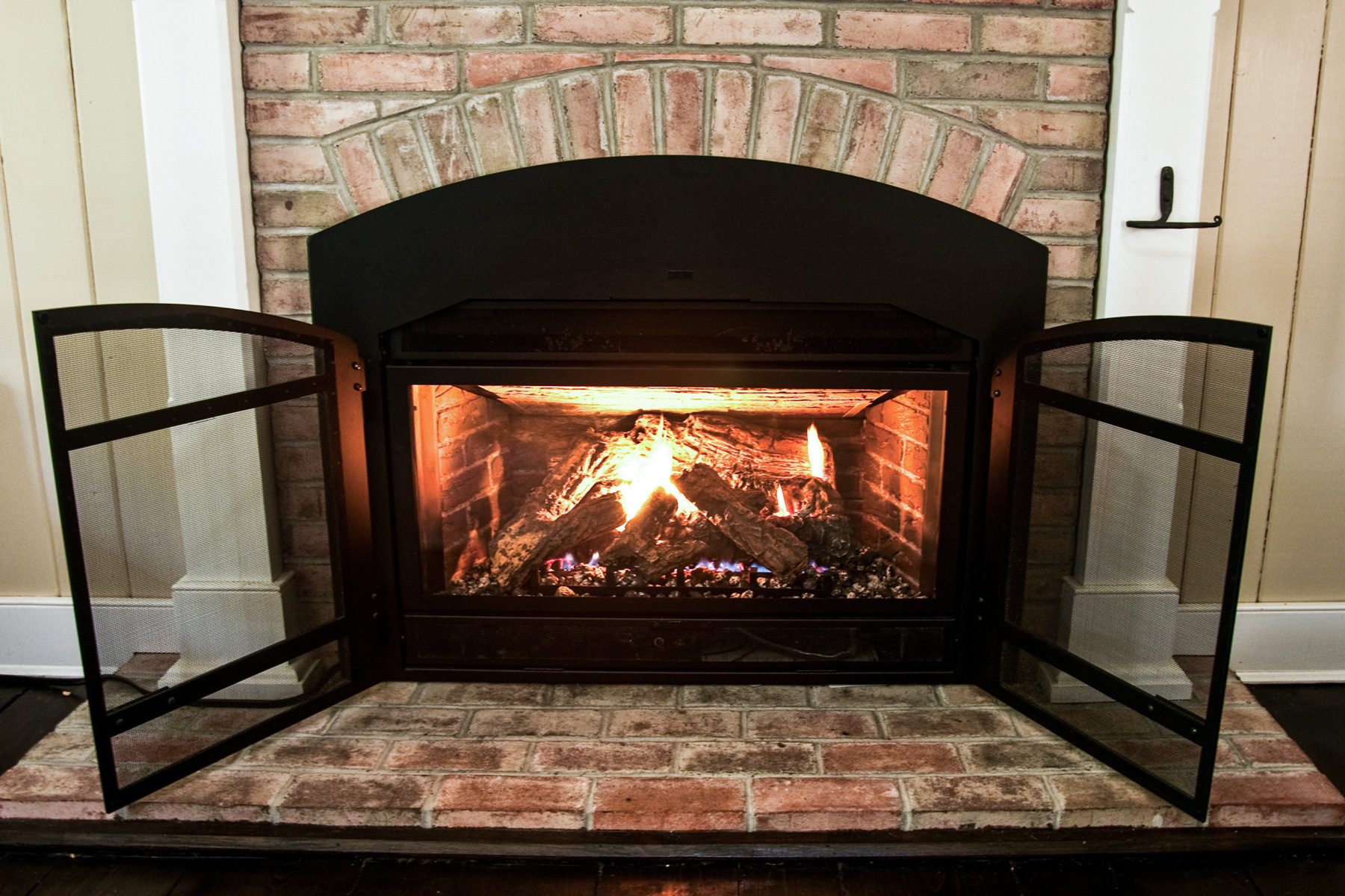 Ways To Increase The Heat From Your Wood Burning Fireplace 