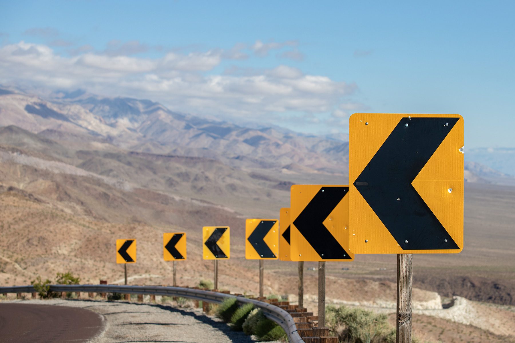 Road Sign Colors And What They Mean Gettyimages 1940269812