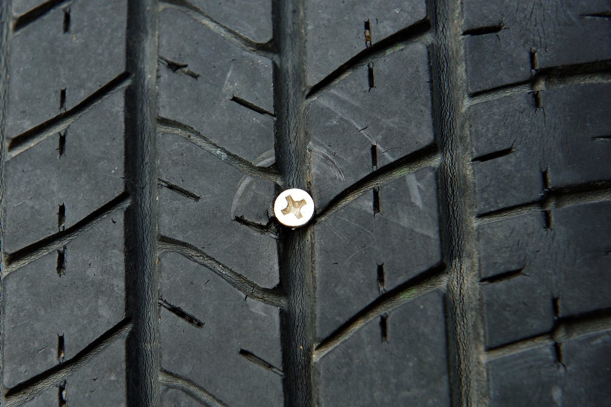 Tips For Dealing With A Flat Tire Quickly Gettyimages 491445254